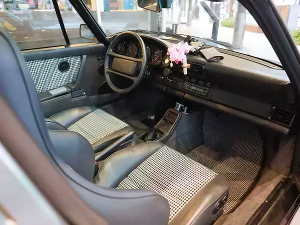 「【おじさんは宝石だ！vol.2】富山の老舗『純喫茶ツタヤ』4代目マスター・宇瀬さん／スーツもクラシックカーも歳を重ねるごとに似合っていく」の画像