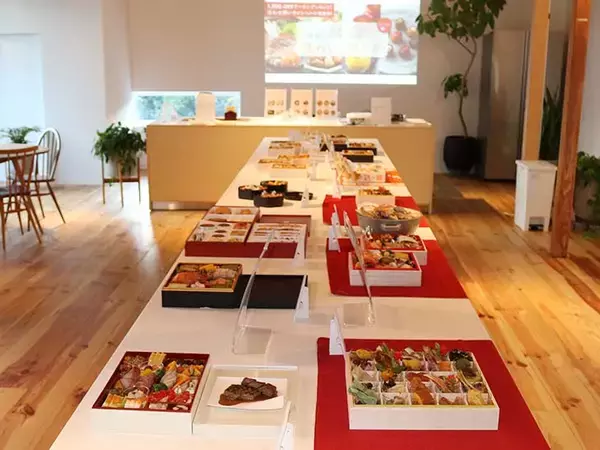 「【食楽調査】来年の“人気おせち”はこれ！ “オンワード・マルシェ”で手に入る絶対ハズさない「絶品おせち」とは？」の画像