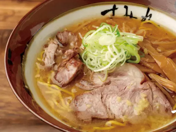 味噌ラーメンの概念を変えた！？ 札幌の超人気ラーメン店『すみれ』の伝説の味噌ラーメンが横浜に登場