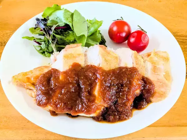 「規格外トマトがごちそうに変わる！山梨・ヨダファームの“濃厚トマトソース”と絶品レシピ3選」の画像