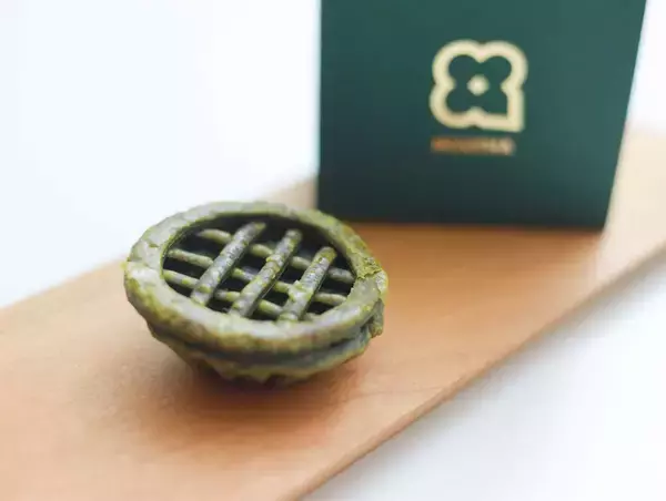 「帝国ホテルのオリジナルスイーツが絶品！ 丸利田銘茶園の抹茶を使った「京宇治抹茶パイ」」の画像