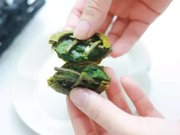 「帝国ホテルのオリジナルスイーツが絶品！ 丸利田銘茶園の抹茶を使った「京宇治抹茶パイ」」の画像