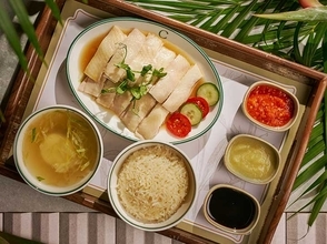 あのマンダリンチキンライスを東京で。シンガポールの名店『Chatterbox』が丸の内に登場