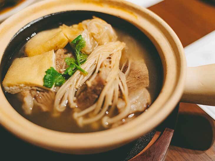 あのマンダリンチキンライスを東京で。シンガポールの名店『Chatterbox』が丸の内に登場