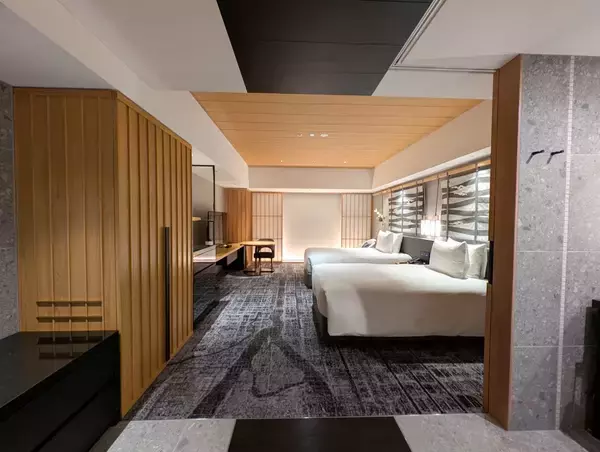 「京都のおすすめ宿泊＆街巡りスポット！『ヒルトン京都』の街の食堂のようなレストランにも注目」の画像