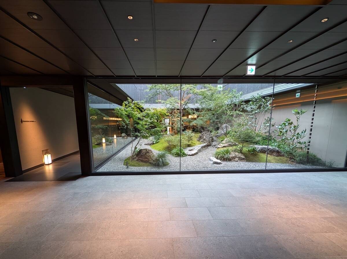 京都のおすすめ宿泊＆街巡りスポット！『ヒルトン京都』の街の食堂のようなレストランにも注目