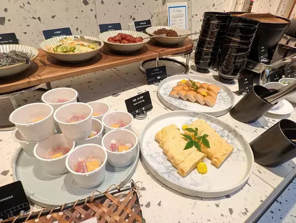 「京都のおすすめ宿泊＆街巡りスポット！『ヒルトン京都』の街の食堂のようなレストランにも注目」の画像