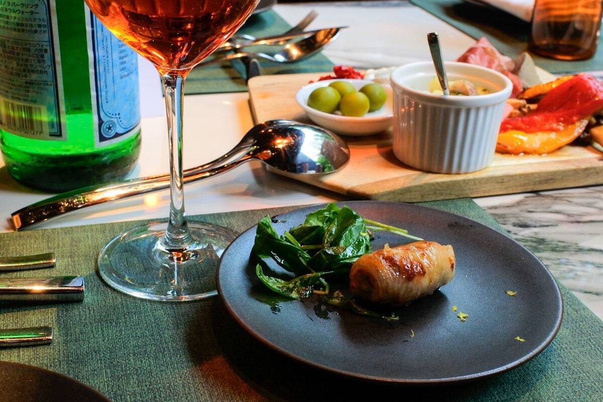 京都のおすすめ宿泊＆街巡りスポット！『ヒルトン京都』の街の食堂のようなレストランにも注目