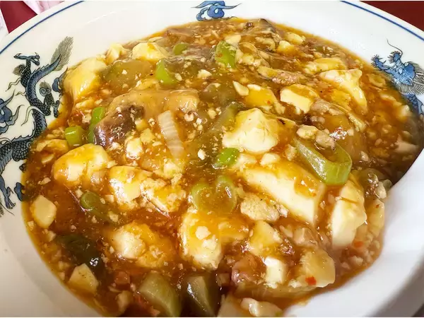 「ラーメン350円→300円にまさかの値下げ！埼玉・川口の町中華『銀龍』の「安すぎて旨すぎるラーメン」に涙する」の画像