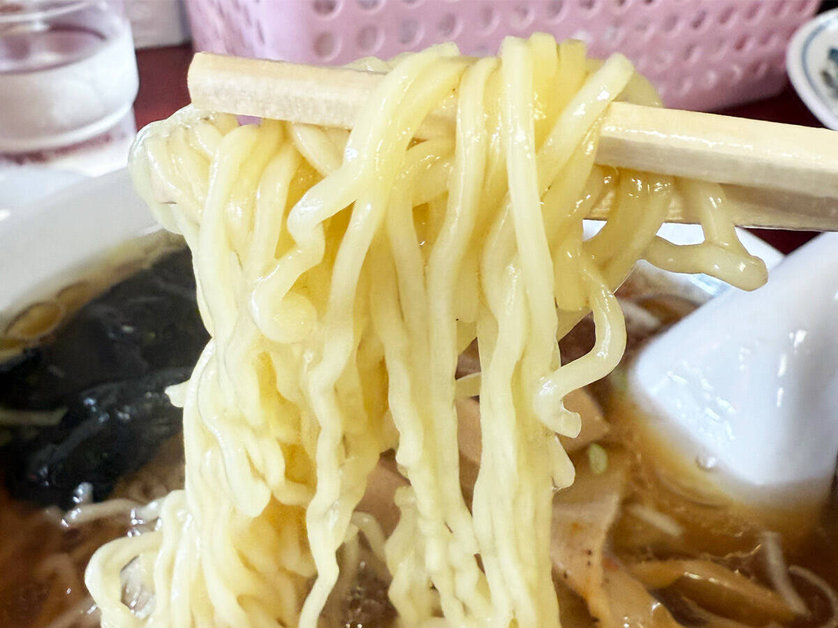 ラーメン350円→300円にまさかの値下げ！埼玉・川口の町中華『銀龍』の「安すぎて旨すぎるラーメン」に涙する