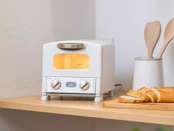 いつものトーストが極上の1枚に変わる。いま注目の最新オーブントースター3選