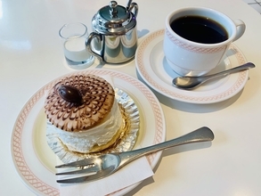 ハマッコ御用達の老舗洋菓子店『浜志”まん』。60年以上愛されているボストン・クリームパイの魅力とは