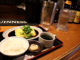 「食べれば大阪人の「牛煮込み愛」がわかる。裏なんば名物「肉巻き玉子」とは」の画像5