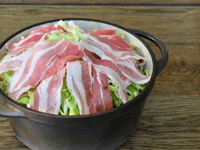 【デトックスレシピ】冬＆正月太りを解消！胃腸を休める「たっぷりキャベツのリセット煮込み」2選