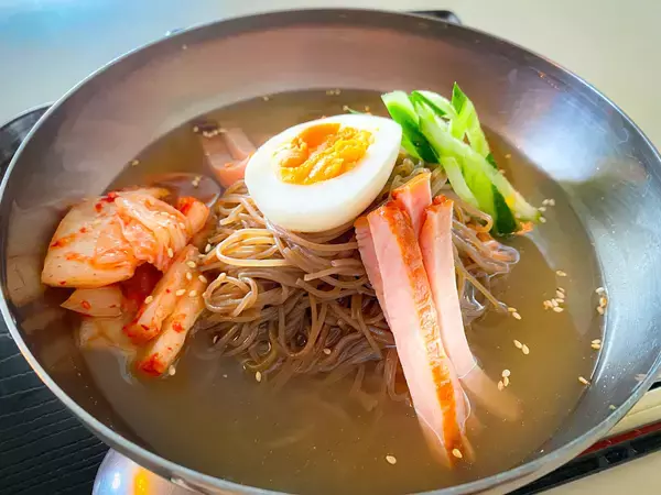 「【静岡】サウナー憧れの聖地『サウナしきじ』。ととのいの締めは韓国料理の名物サウナ飯！」の画像