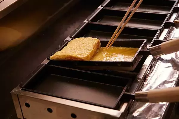 「【京都ランチ】京都の出汁を味わい尽くす！おだしのテーマパーク『京都離宮』で絶品のだしまき御膳に出会った」の画像