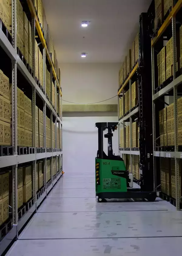 「『中川政七商店』初の自社倉庫ツアーに潜入！“工芸のテーマパーク”のような現場が画期的だった」の画像