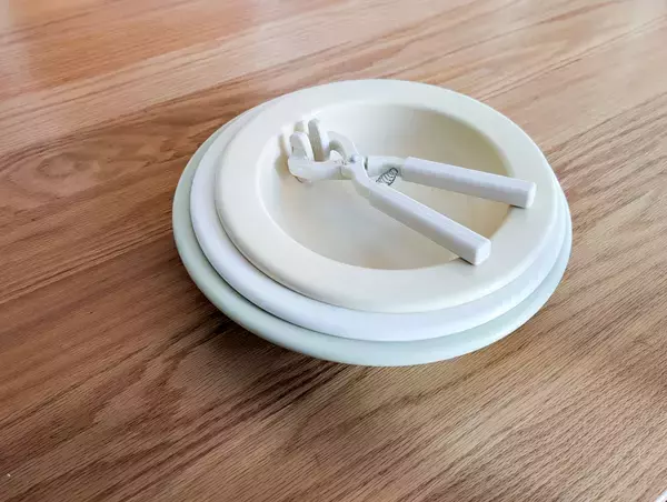 「盛り付けいらずで食卓に。和平フレイズの“お皿みたいなフライパン”が想像以上に使いやすい！」の画像