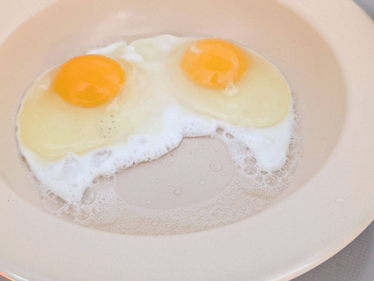 盛り付けいらずで食卓に。和平フレイズの“お皿みたいなフライパン”が想像以上に使いやすい！