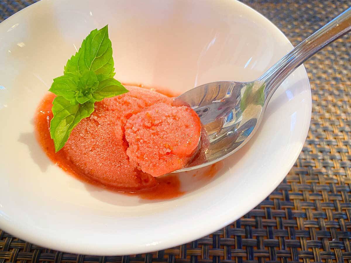 絶景テラスのレストランで野菜ランチを。山梨らしい「食と人をつなぐ」サスティナブルな農業の未来