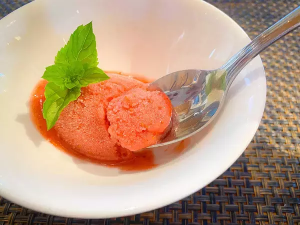 「絶景テラスのレストランで野菜ランチを。山梨らしい「食と人をつなぐ」サスティナブルな農業の未来」の画像