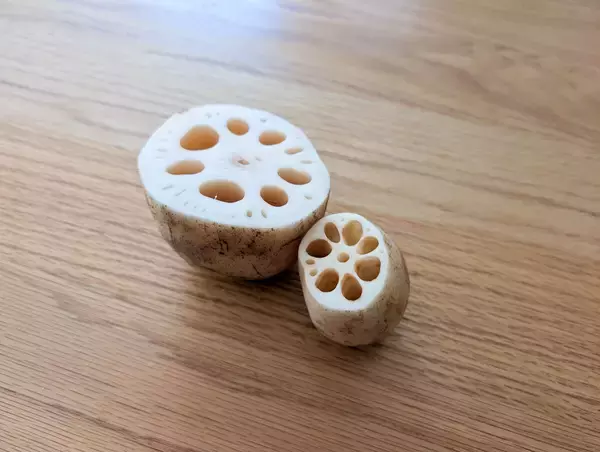 「【旬レシピ】れんこんの天才的な食べ方！「キリのれんこんフライ」がおいしすぎる」の画像