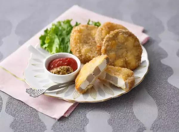 「【旬レシピ】れんこんの天才的な食べ方！「キリのれんこんフライ」がおいしすぎる」の画像