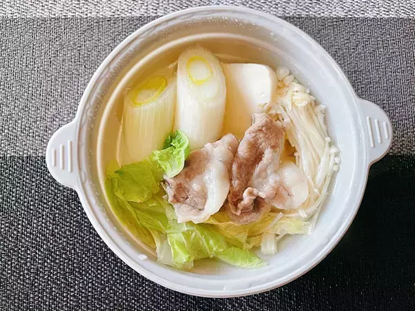 「時短料理アイテムの最高傑作！ ダイソーの「シリコーン小鍋」が爆売れしたワケ」の画像