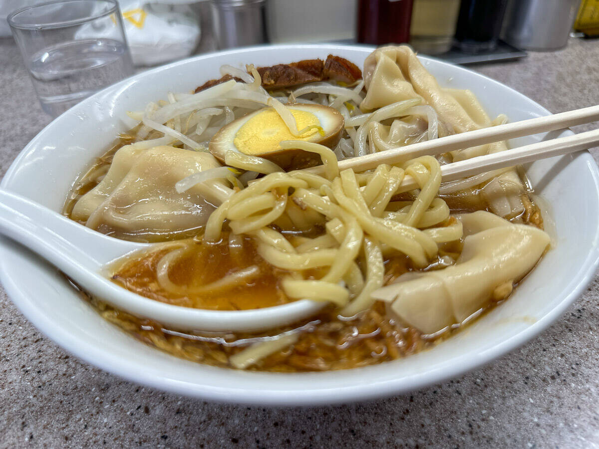 死ぬまでに一度は食べたい。渋谷の老舗“町中華”『喜楽』のワンタン麺が美味しい理由