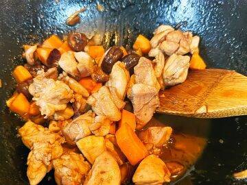 料理苦手な人でも超簡単！新しくなった「大同電鍋」で黄金炊き込みご飯を作ってみた