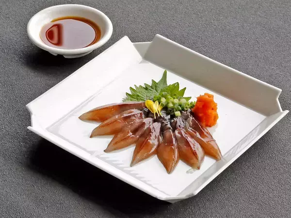 「【富山グルメ】編集部が感動！ 紅ズワイガニ、牡蠣…わざわざ食べに行きたい“海の幸”と名店4選」の画像