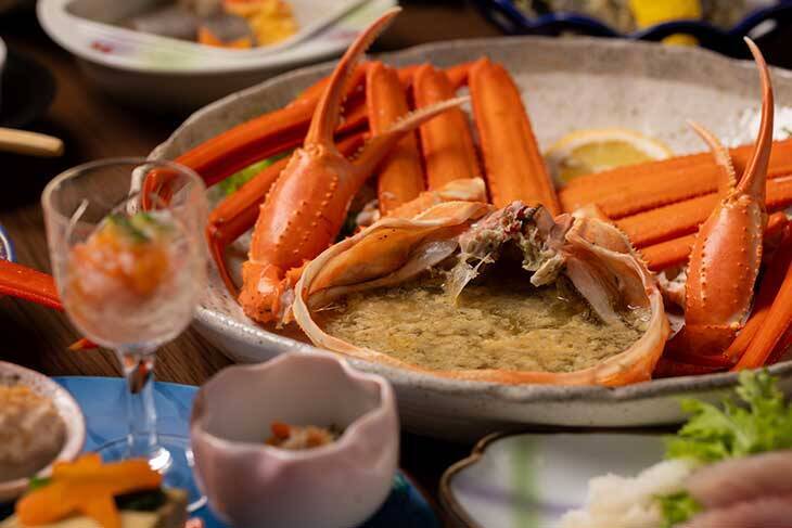 【富山グルメ】編集部が感動！ 紅ズワイガニ、牡蠣…わざわざ食べに行きたい“海の幸”と名店4選