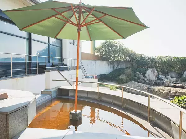 「サウナの絶景テーマパーク、誕生！瀬戸内海沿いの温泉施設『琴弾廻廊』で本場・北欧のサウナ体験」の画像