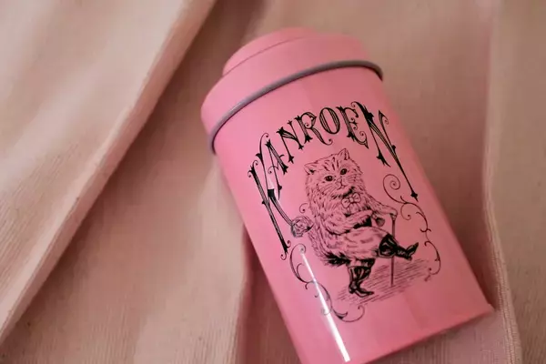 「お茶の老舗『甘露園』の可愛いマルコ缶。女性日本茶鑑定士が日本茶の楽しみ方を提案」の画像