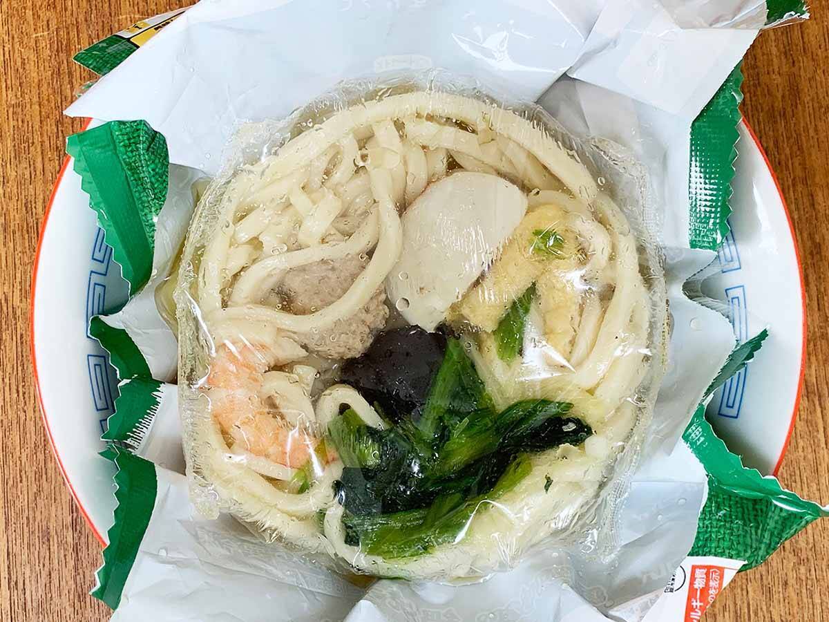 どれが一番旨い？ コンビニ各社の「鍋焼きうどん」を食べ比べてみた