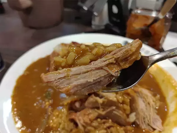 「ココイチで話題の肉塊カレー再び！？「ホロ肉ドカンと豪快カレー」は旨いのか？」の画像