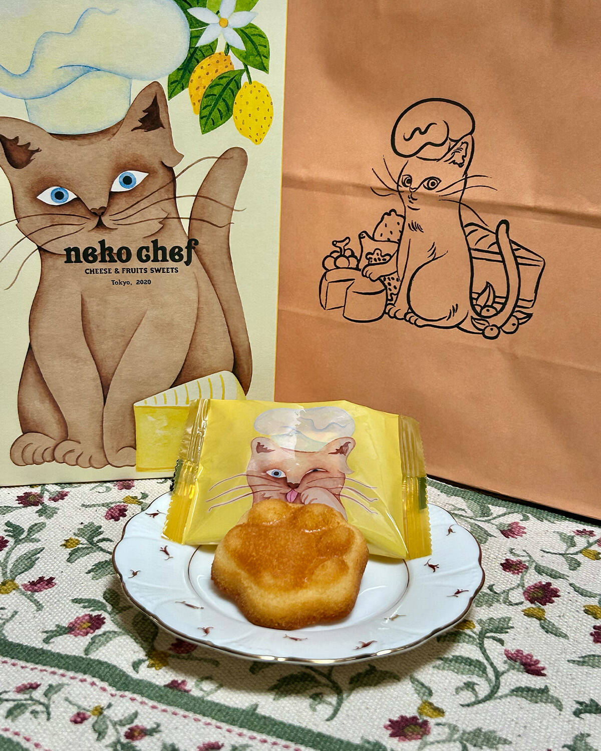 【年末年始のお取り寄せ】ネコがシェフを務める『ネコシェフ』の肉球型フィナンシェ。可愛さも美味しさもひと箱に