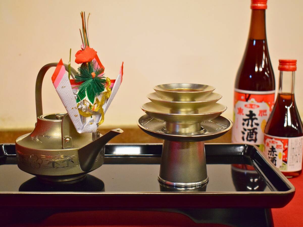 【お取り寄せ】熊本で正月のお屠蘇といえば「赤酒」。一体どんなお酒なのか、蔵元の瑞鷹で歴史や特徴を聞いてみた