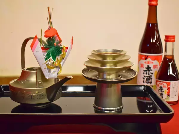 「【お取り寄せ】熊本で正月のお屠蘇といえば「赤酒」。一体どんなお酒なのか、蔵元の瑞鷹で歴史や特徴を聞いてみた」の画像