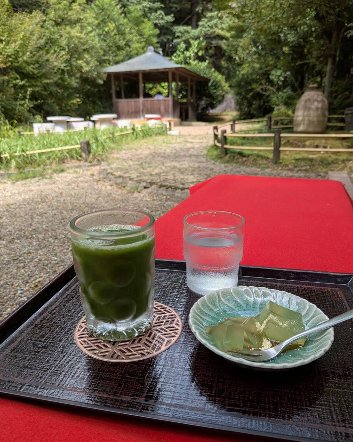 【奈良グルメ】神社も鹿も満喫できる。春日大社境内の老舗茶屋『春日荷茶屋』の魅力とは？
