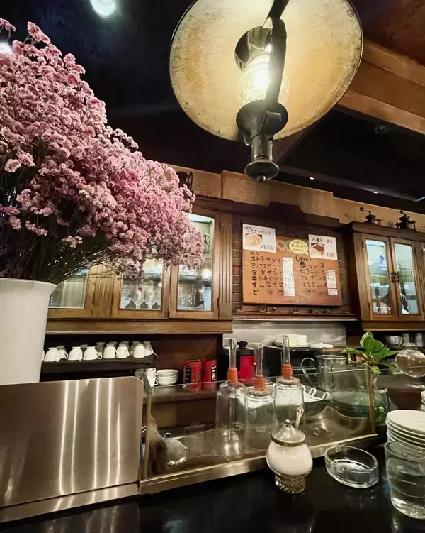 「【大阪鶴橋グルメ】創業46年の純喫茶『珈琲館ロックヴィラ』の名物「特製キムチサンド」がおいしい理由」の画像