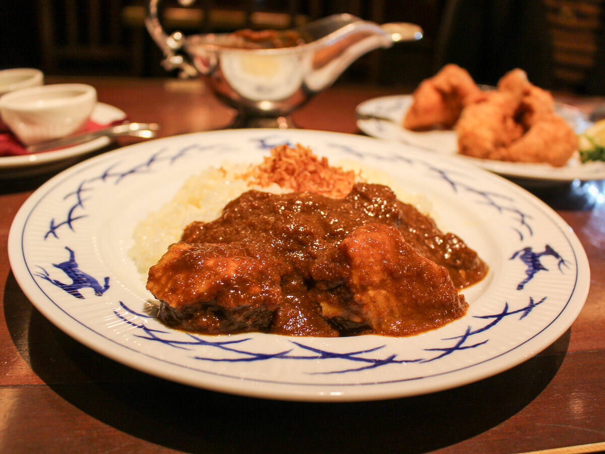 【銀座老舗グルメ】一生に一度は食べたい。『三笠会館』の「鶏の唐揚げ」はなぜスゴいのか