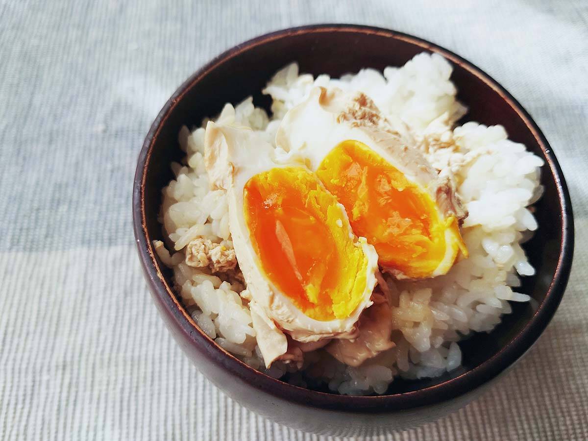 【きょう、何食べる？】最強の“ズボラ飯のせ”！ 卵と麺つゆで作る「ぽっちゃん卵」の作り方