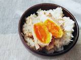 「【きょう、何食べる？】最強の“ズボラ飯のせ”！ 卵と麺つゆで作る「ぽっちゃん卵」の作り方」の画像7