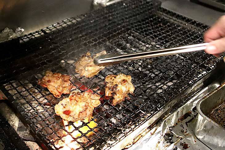 【大阪ランチ】行列でも並びたい感動の旨さ！『豚と炭火。こぶた家』で“ぶたまぶし”を食べてきた