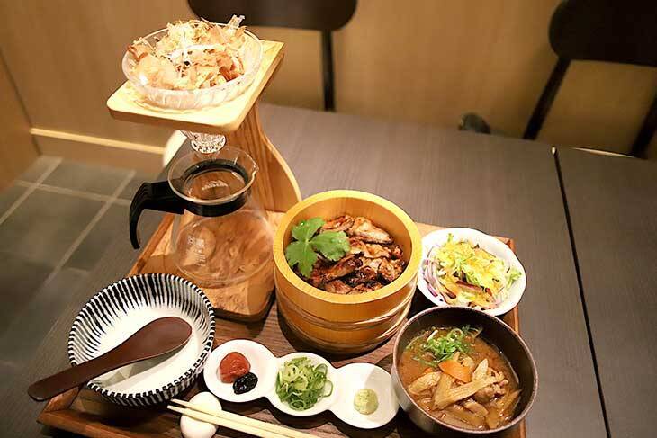 【大阪ランチ】行列でも並びたい感動の旨さ！『豚と炭火。こぶた家』で“ぶたまぶし”を食べてきた