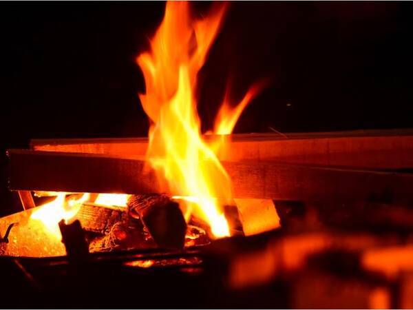 匂いを気にせず焚き火 qができる 煙の少ないおすすめの焚き火台 コンロ8選 年10月18日 エキサイトニュース