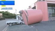 建物の柱が二つに折れ落下 軽トラックが押しつぶされる 熊本地震で震度7の宇城市 【熊本地震】