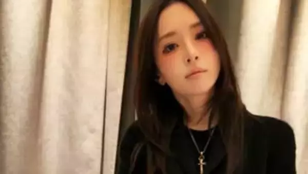 【 浜崎あゆみ 】 「脱線しまくりロング配信にお付き合いくださり有難うございました！」　オフショットも公開