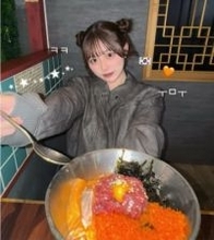 【 辻希美・長女 】　希空　「美味しすぎた」　色鮮やかな韓国風海鮮丼を満喫　最新ショット公開